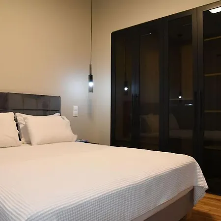 Elegant 2br & 2 Ensuite Baths, Near Metro Lejlighed *