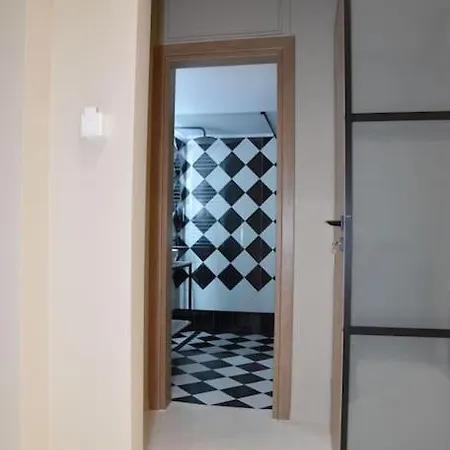 Elegant 2br & 2 Ensuite Baths, Near Metro Lejlighed